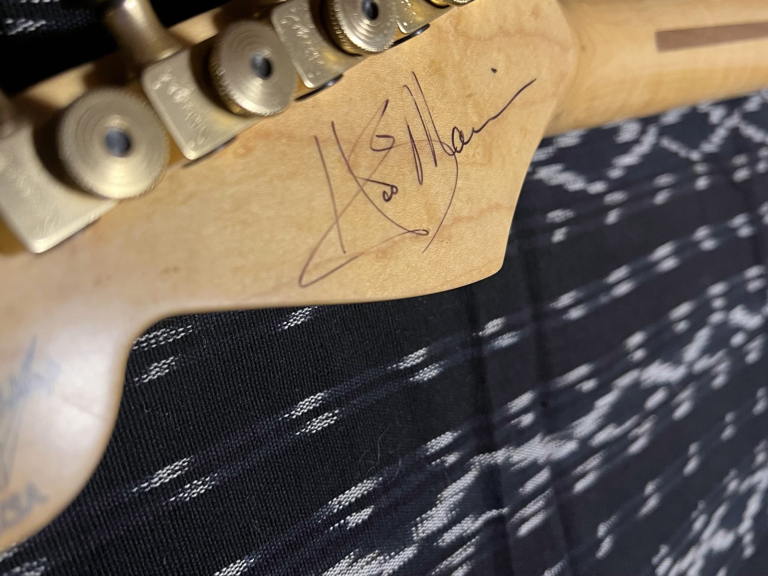 SOLD - 1992 Custom Shop Hank Marvin Signature Limited Edition Stratocaster Fiesta Red