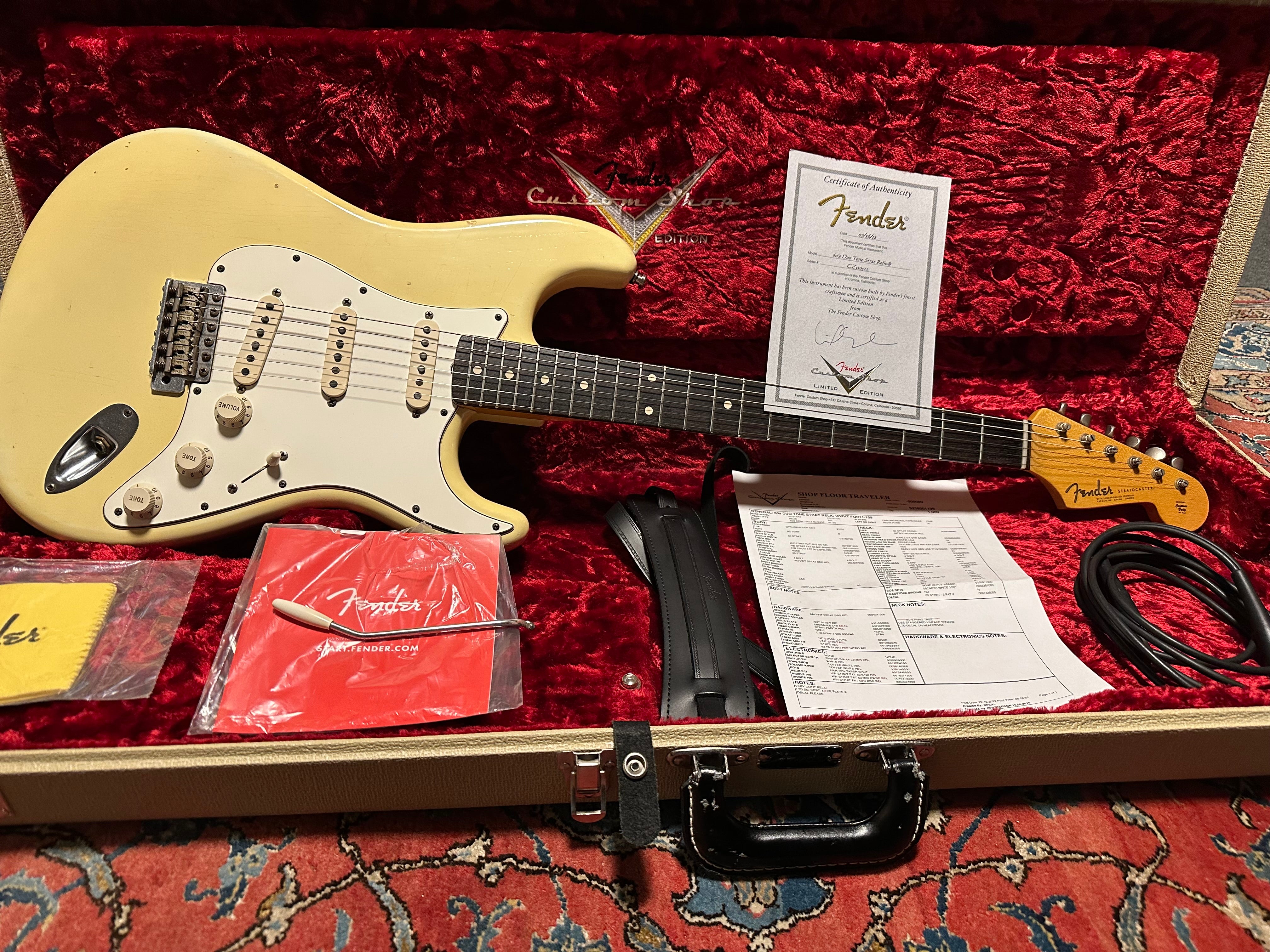 Fender Custom Shop '60 Duo Tone LTD Relic Abigail Ybarra Pickups Stratocaster 2012 Vintage White