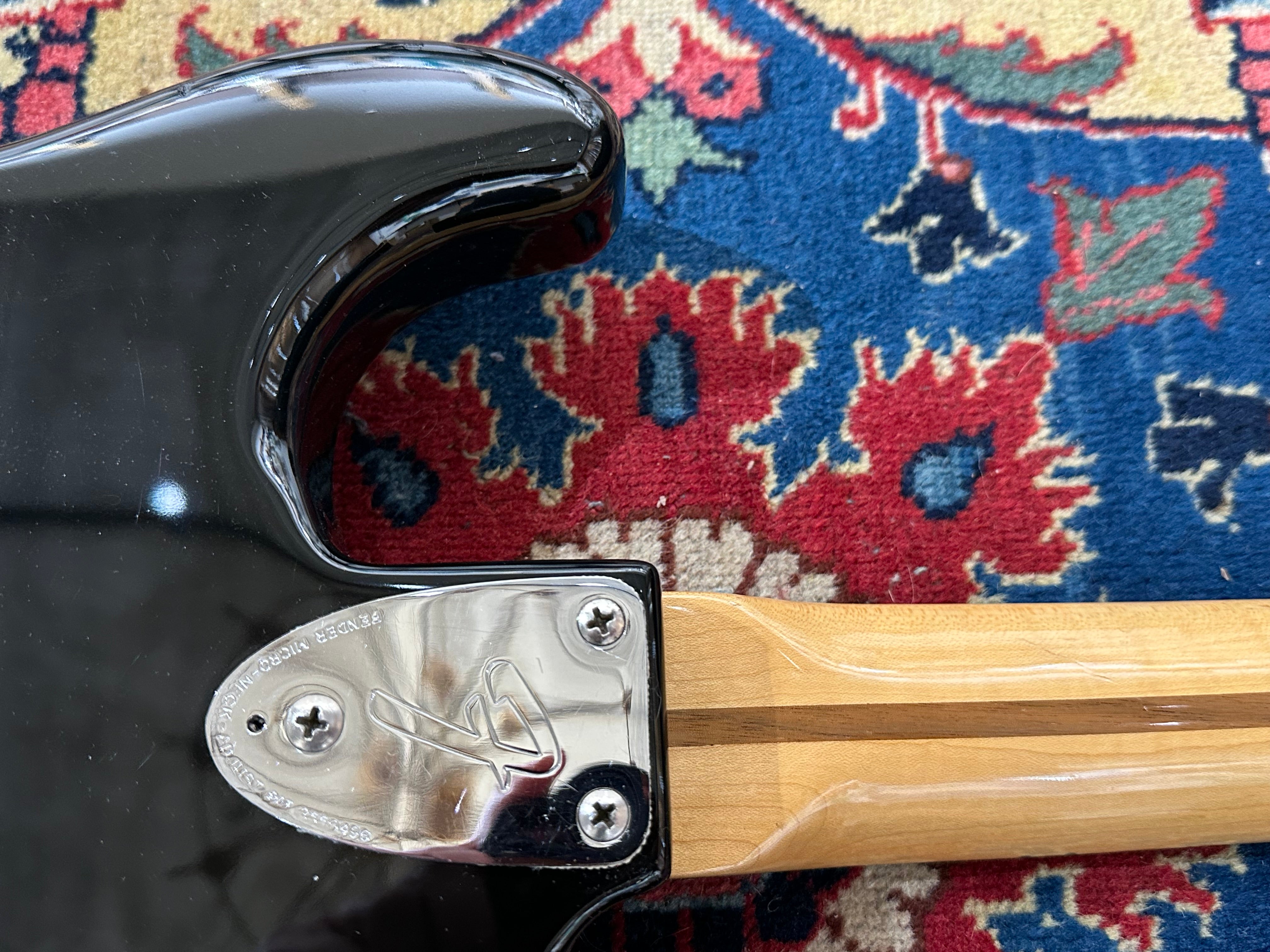 Fender Stratocaster 1977 Black (only 3.7kg)