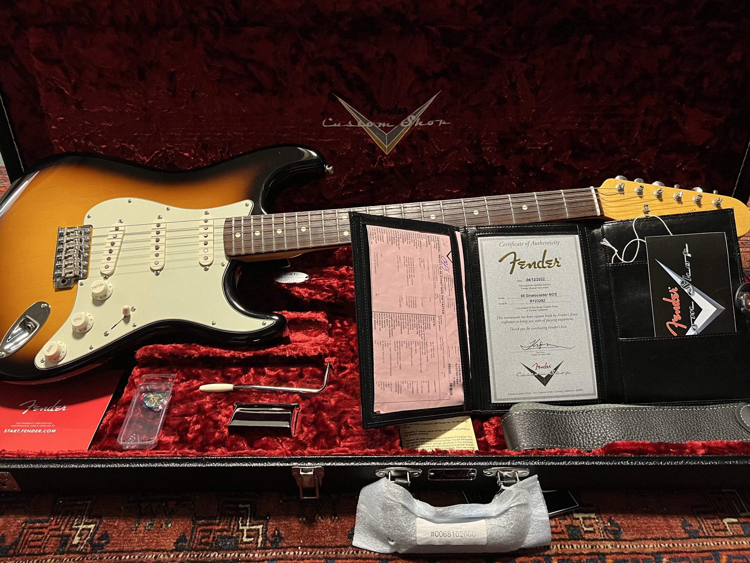 SOLD - 2022 Fender Custom Shop '66 NOS Stratocaster Faded 3Tone Sunburst
