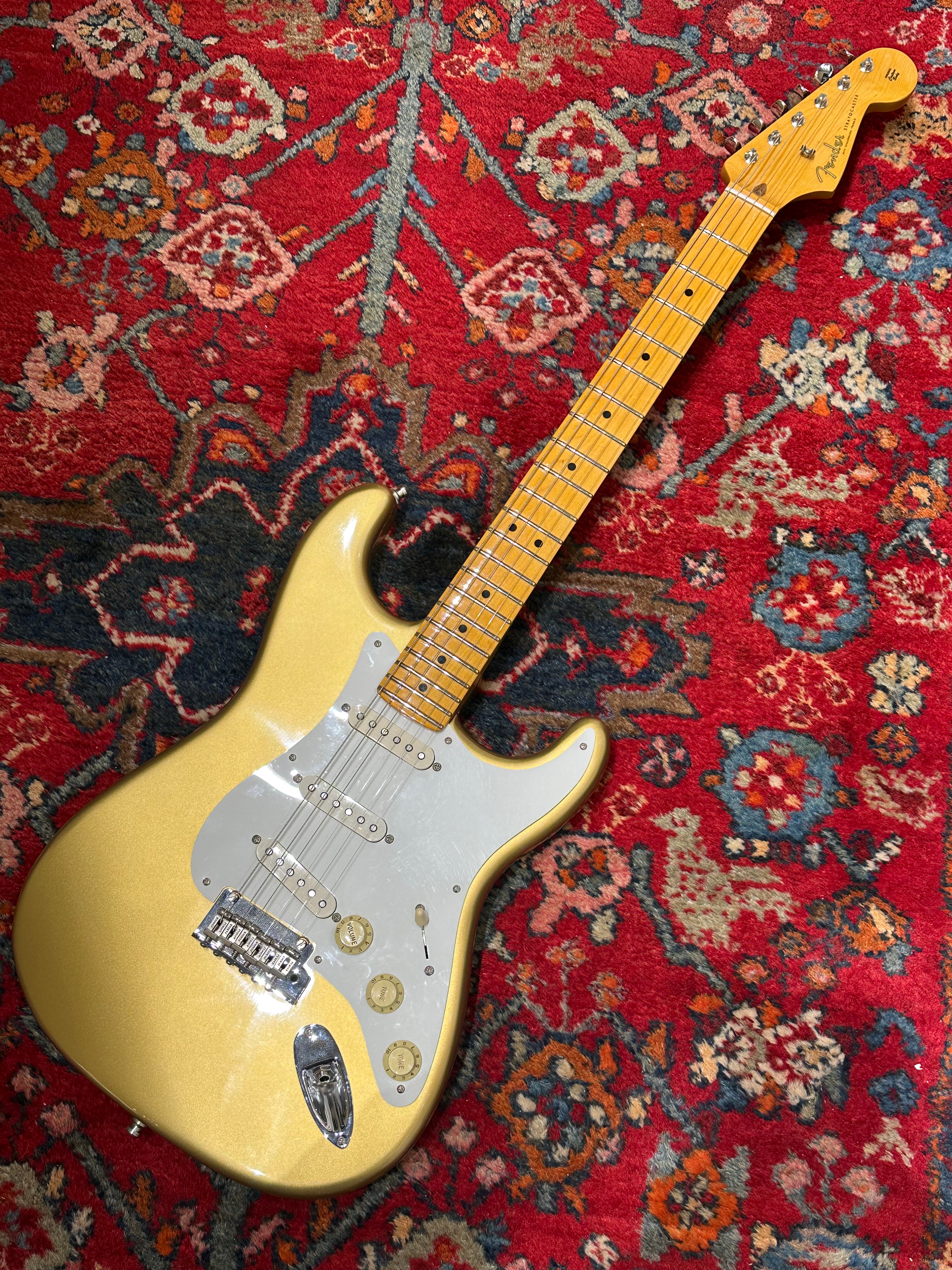 SOLD - 2024 Fender Lincoln Brewster Signature Stratocaster Aztec Gold