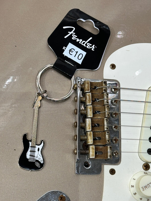 Fender stratocaster keychain