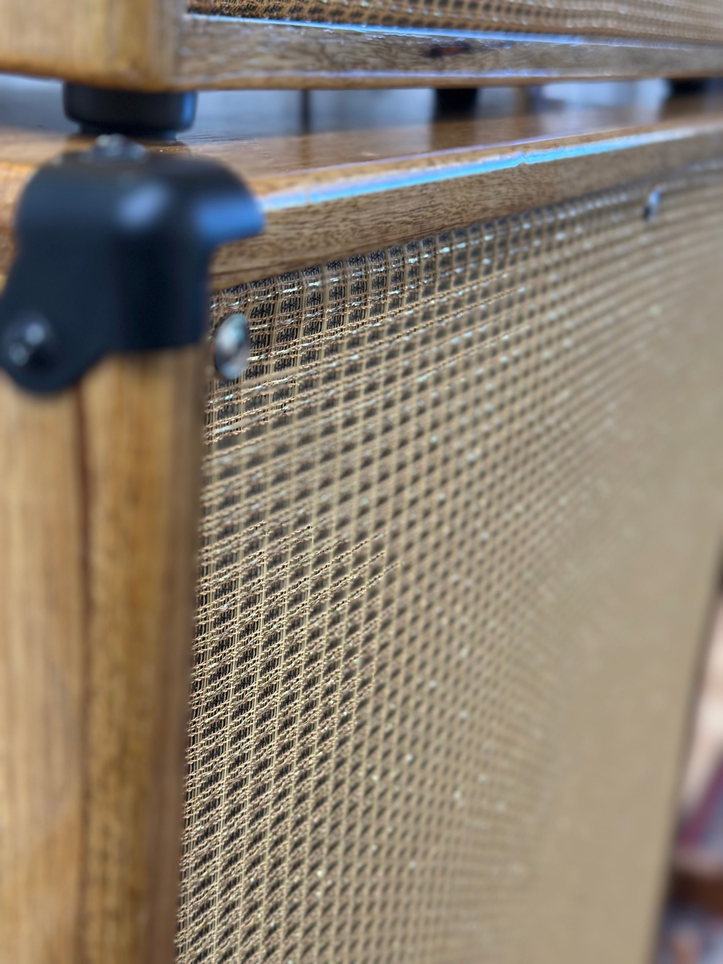 IFNESS '63 Vibe - handbuilt Fender Vibroverb based Amp Black Korina wood