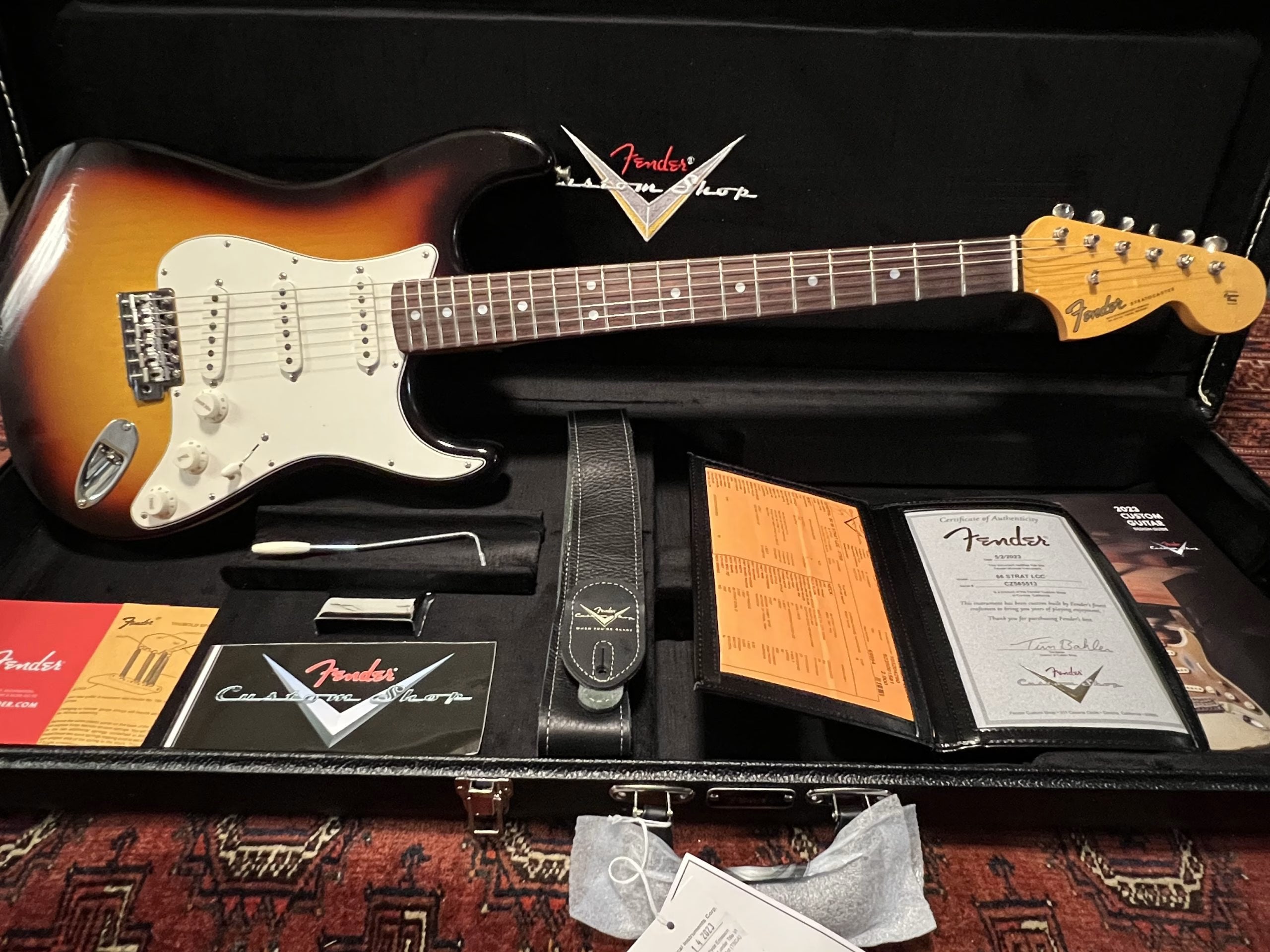SOLD - 2023 Fender Custom Shop 66 Deluxe Closet Classic Stratocaster Sunburst