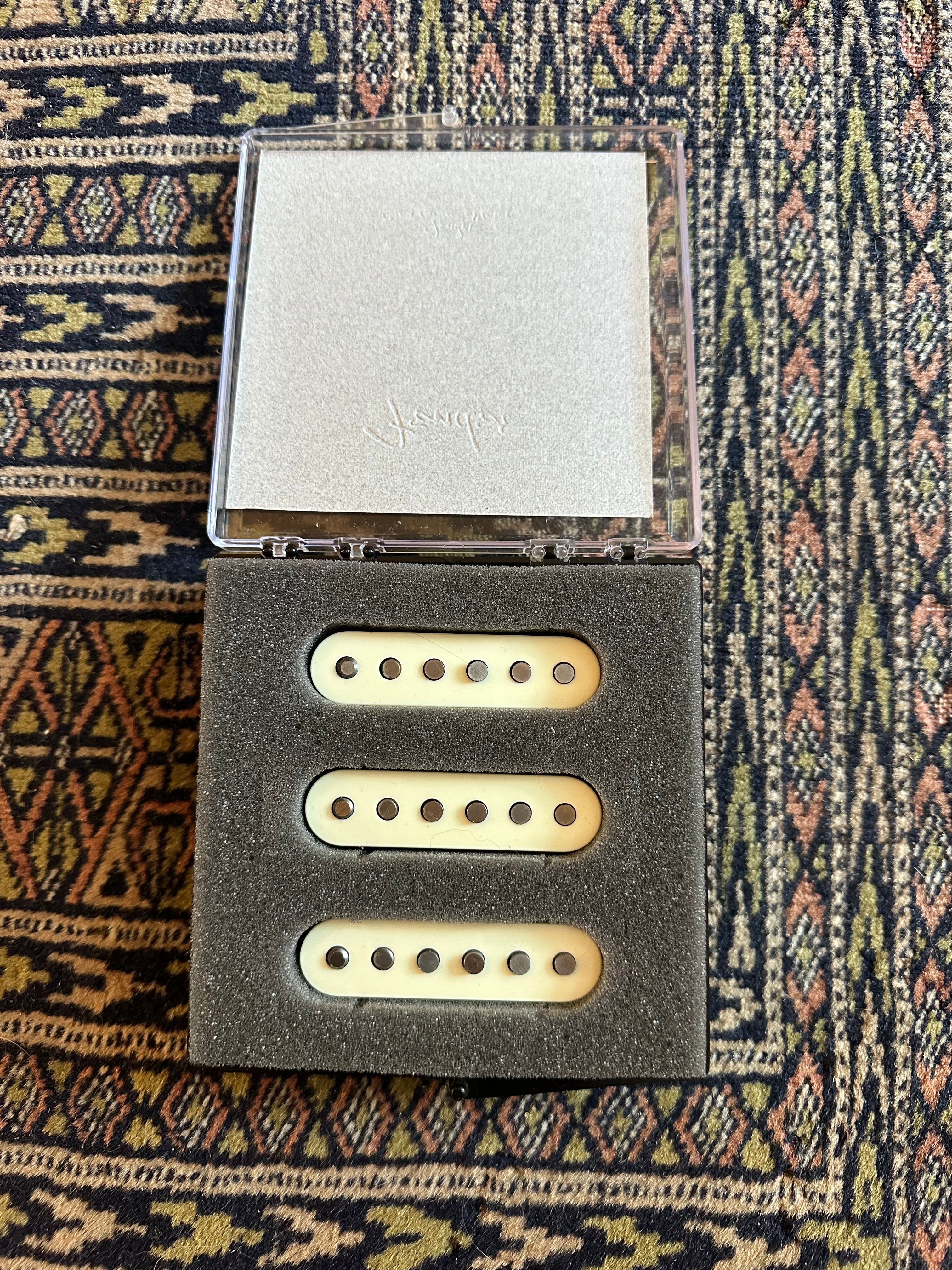 Fender Custom Shop Dual-Mag pickups - Josefina Campos Handwound