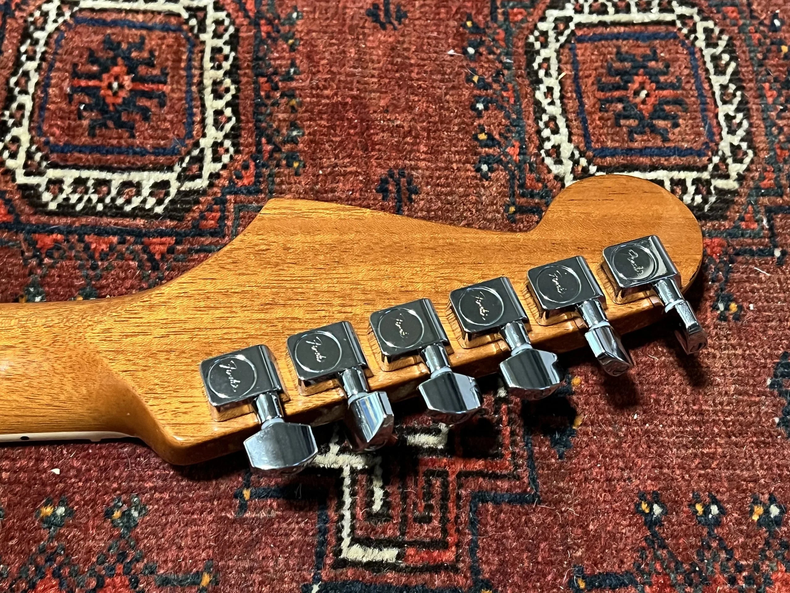SOLD - Fender Parallel Universe Volume II Uptown Strat RW Static White