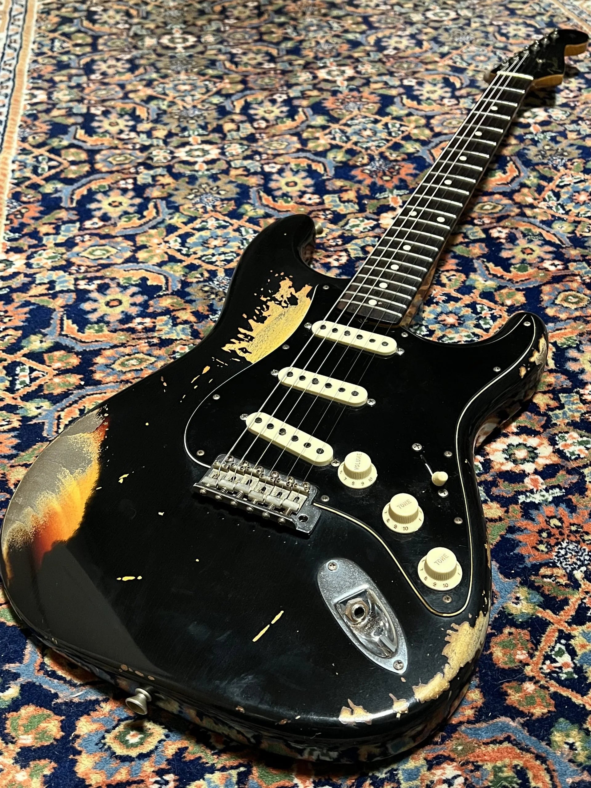 SOLD - 2021 Fender Custom Shop 60 Dual-Mag II LTD Relic Stratocaster Black over Sunburst