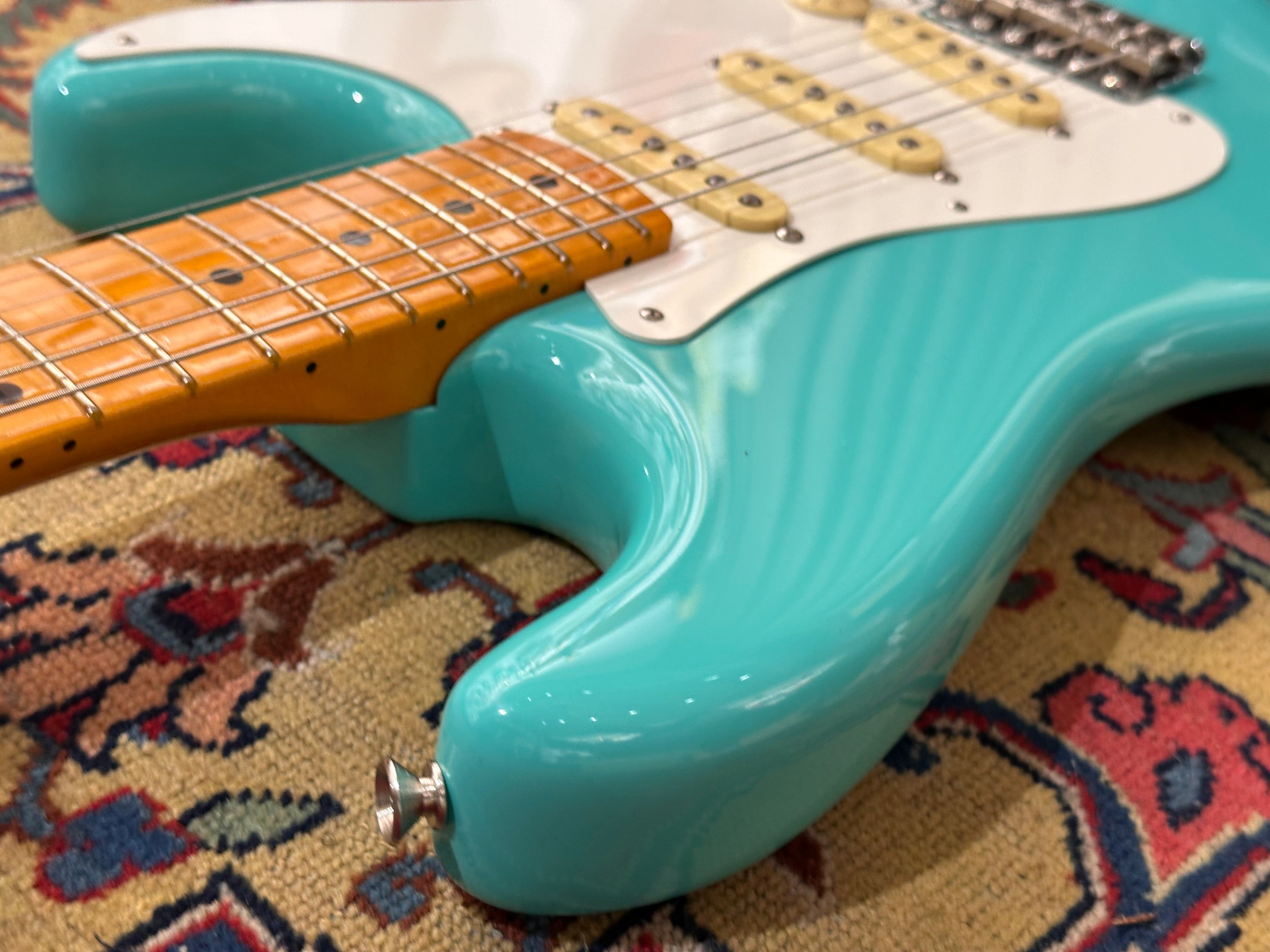 Fender American Vintage II Maple Neck Stratocaster 2023 Seafoam Green