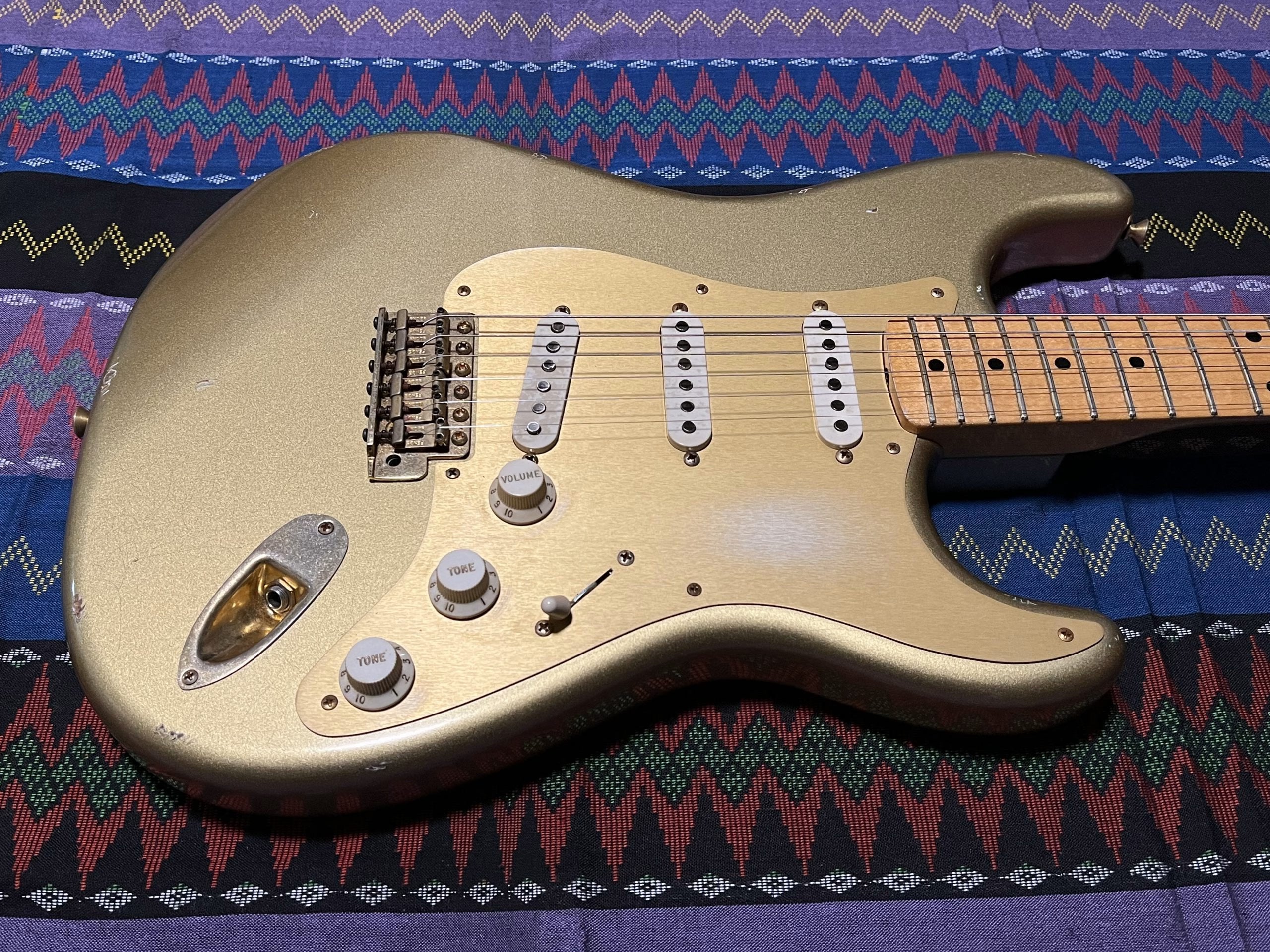 SOLD - 2004 Custom Shop 50th Anniversary 56 Limited Relic Stratocaster Aztec Gold