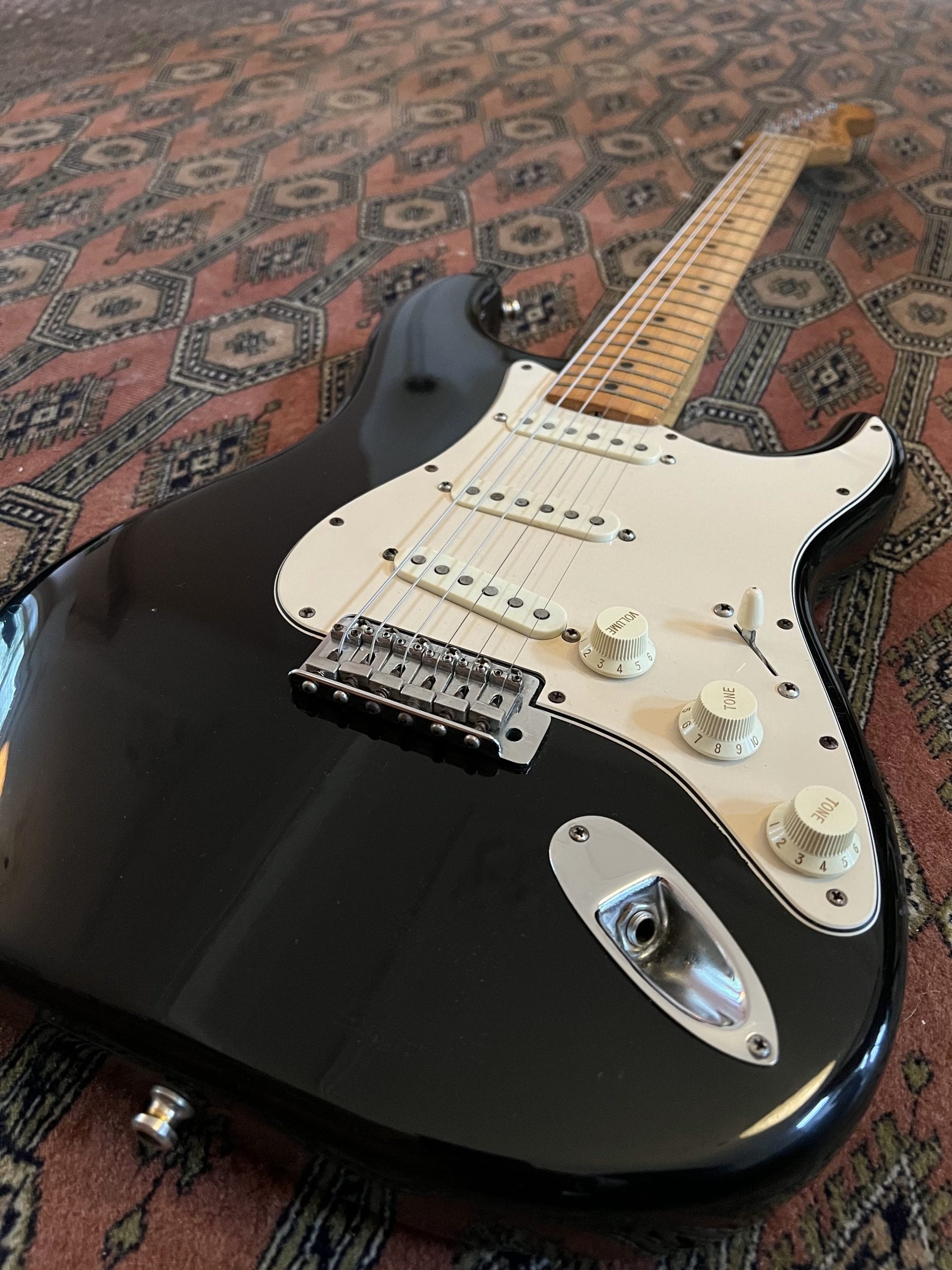 SOLD - 1982 Standard 1st version "Dan Smith" Stratocaster Black