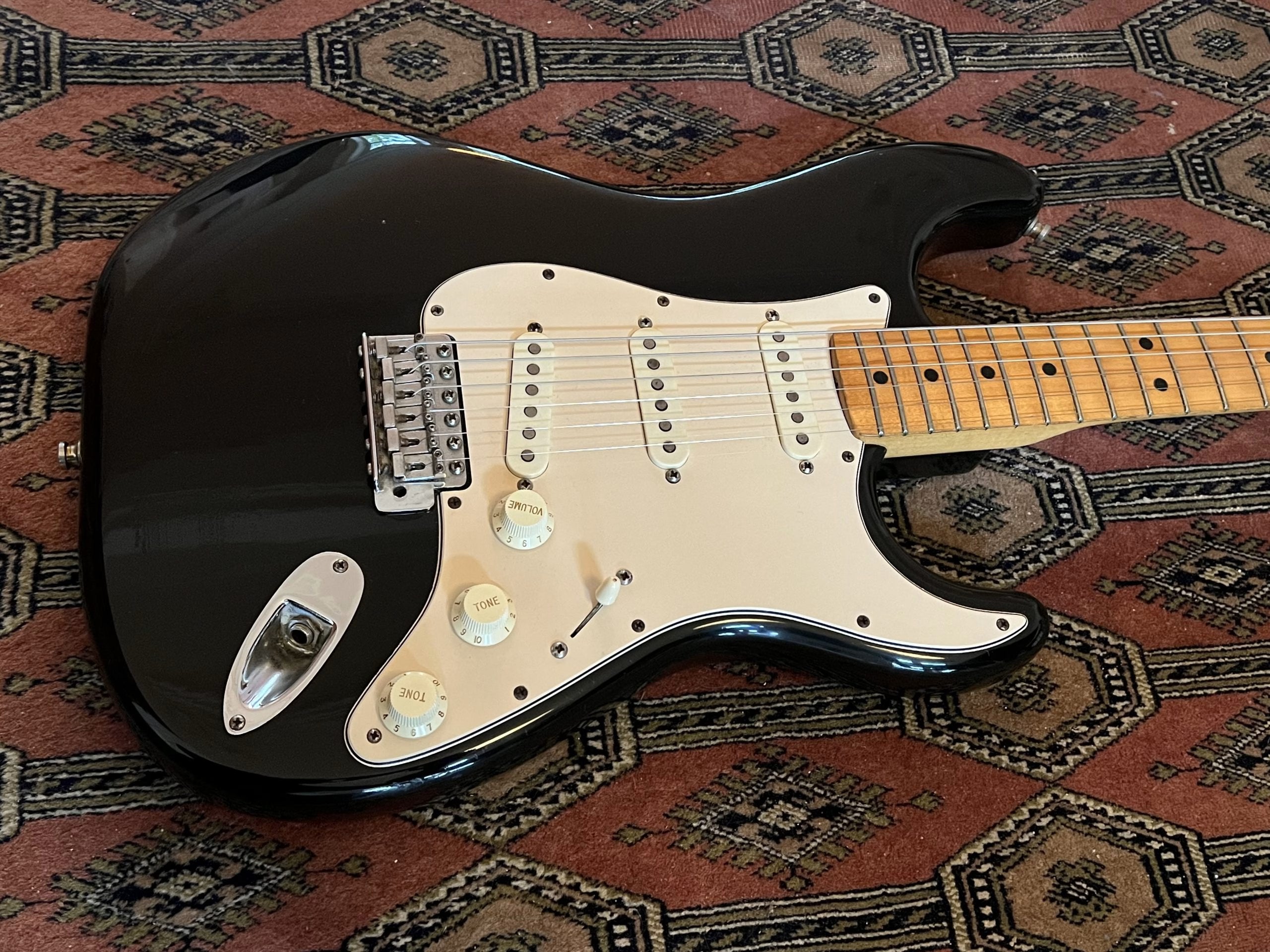 SOLD - 1982 Standard 1st version "Dan Smith" Stratocaster Black