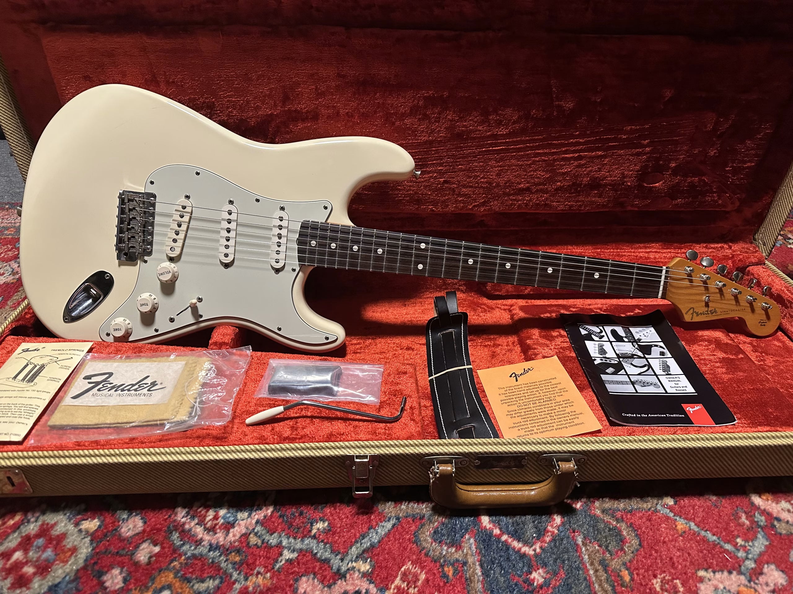 SOLD - 1998 Fender American Vintage '62 Stratocaster Olympic White