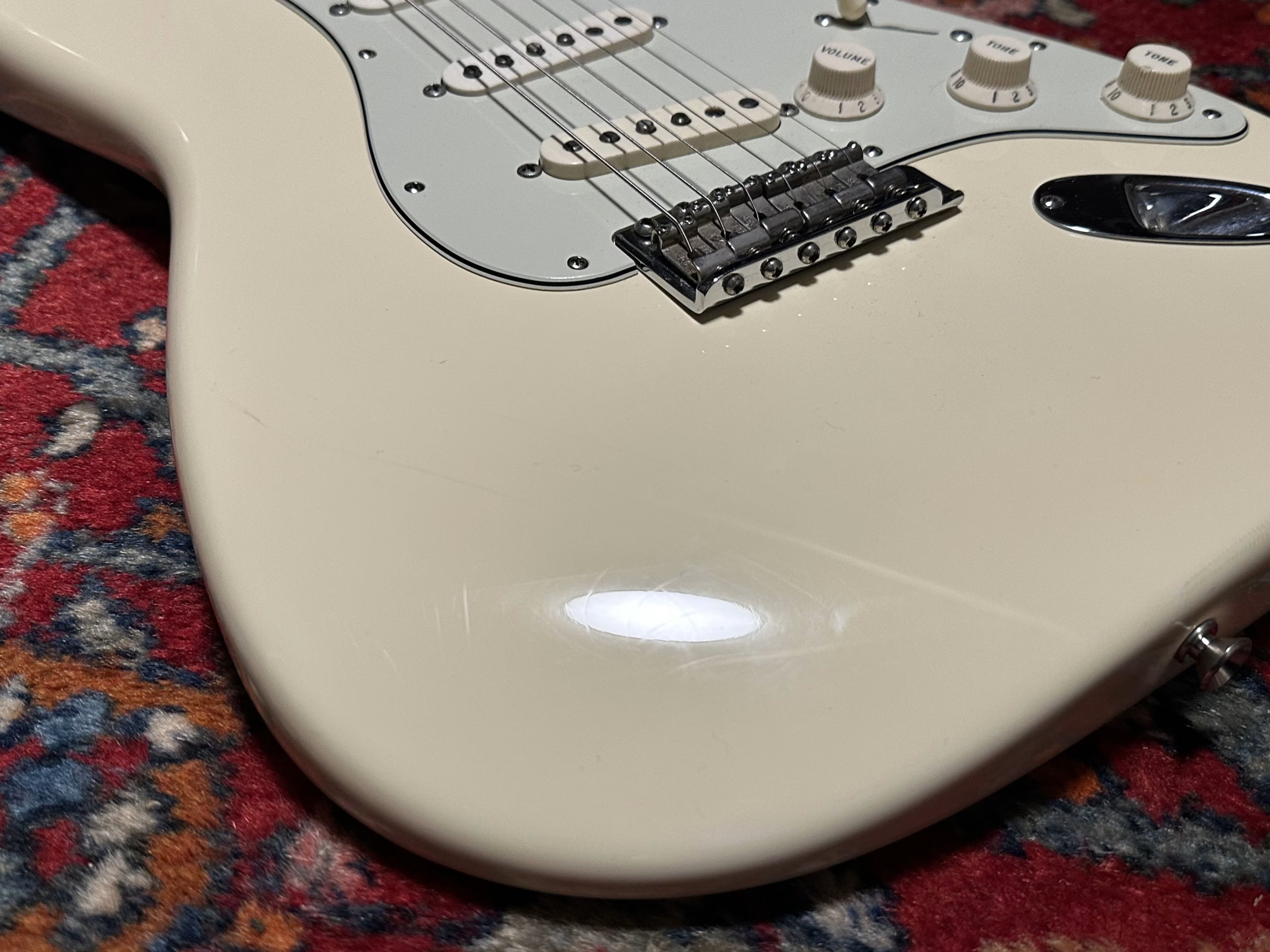 SOLD - 1998 Fender American Vintage '62 Stratocaster Olympic White
