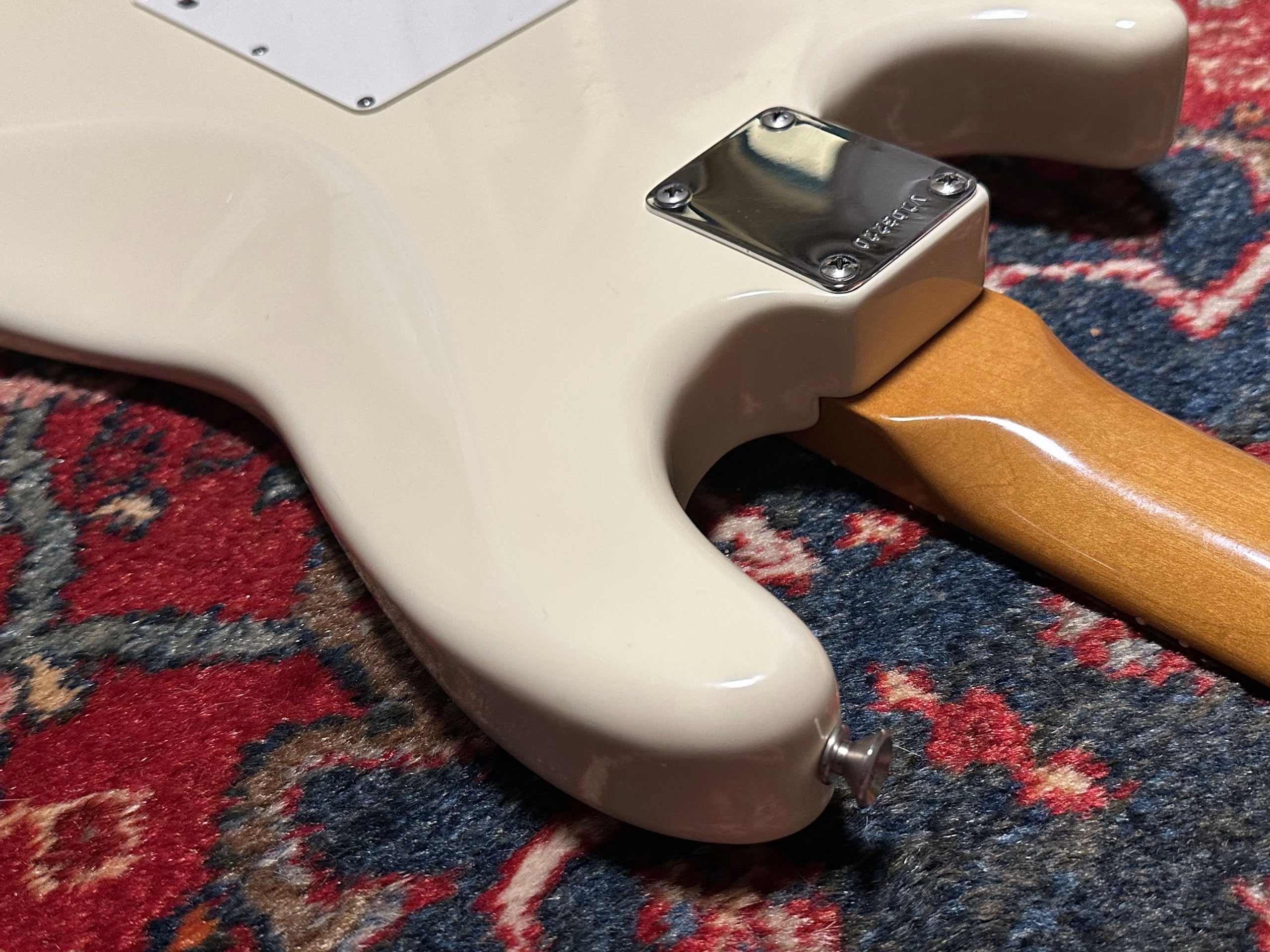 SOLD - 1998 Fender American Vintage '62 Stratocaster Olympic White