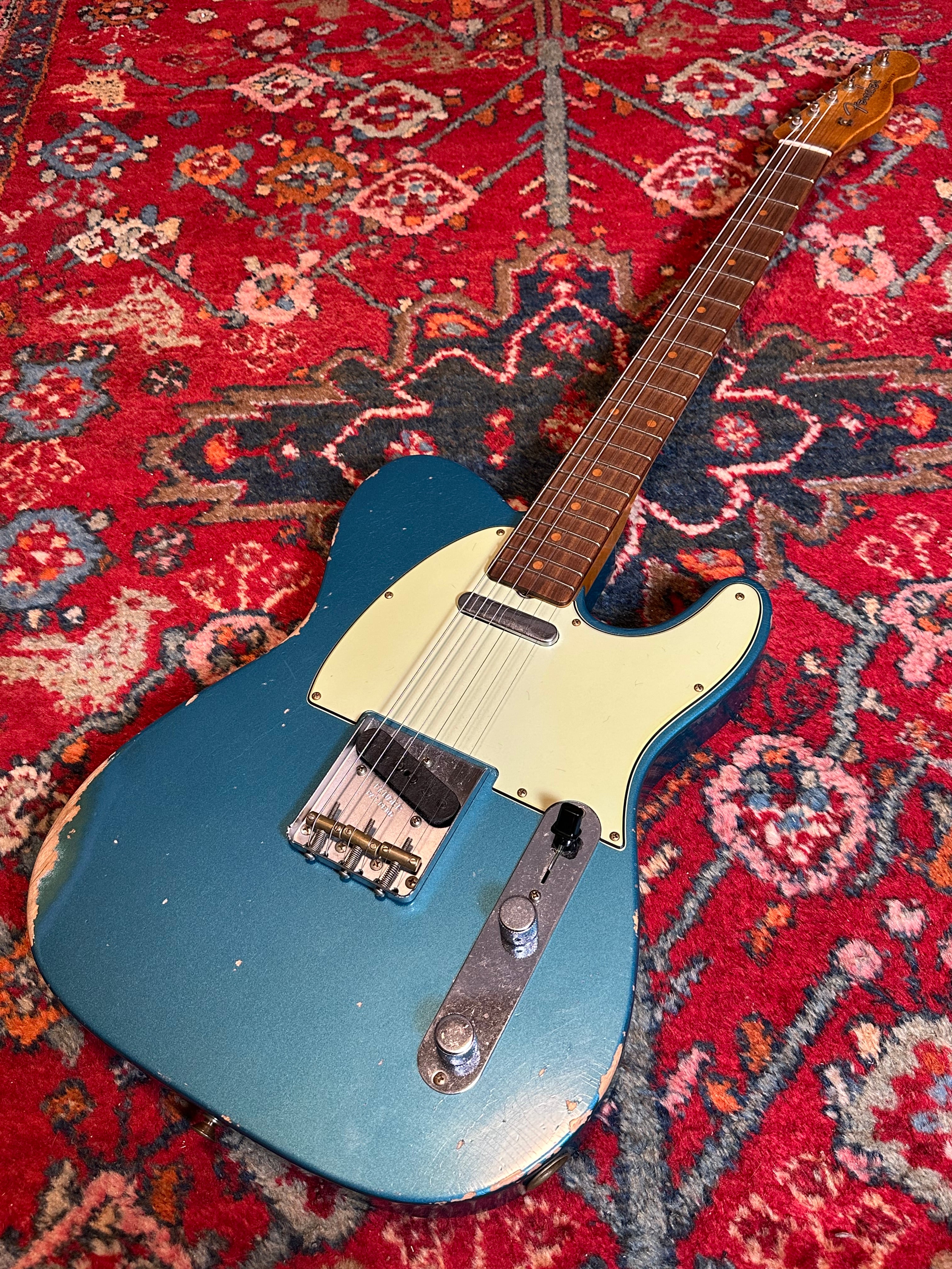 SOLD – 2023 Fender Custom Shop ’60 Limited Edition Relic Telecaster in Ocean Tuquoise