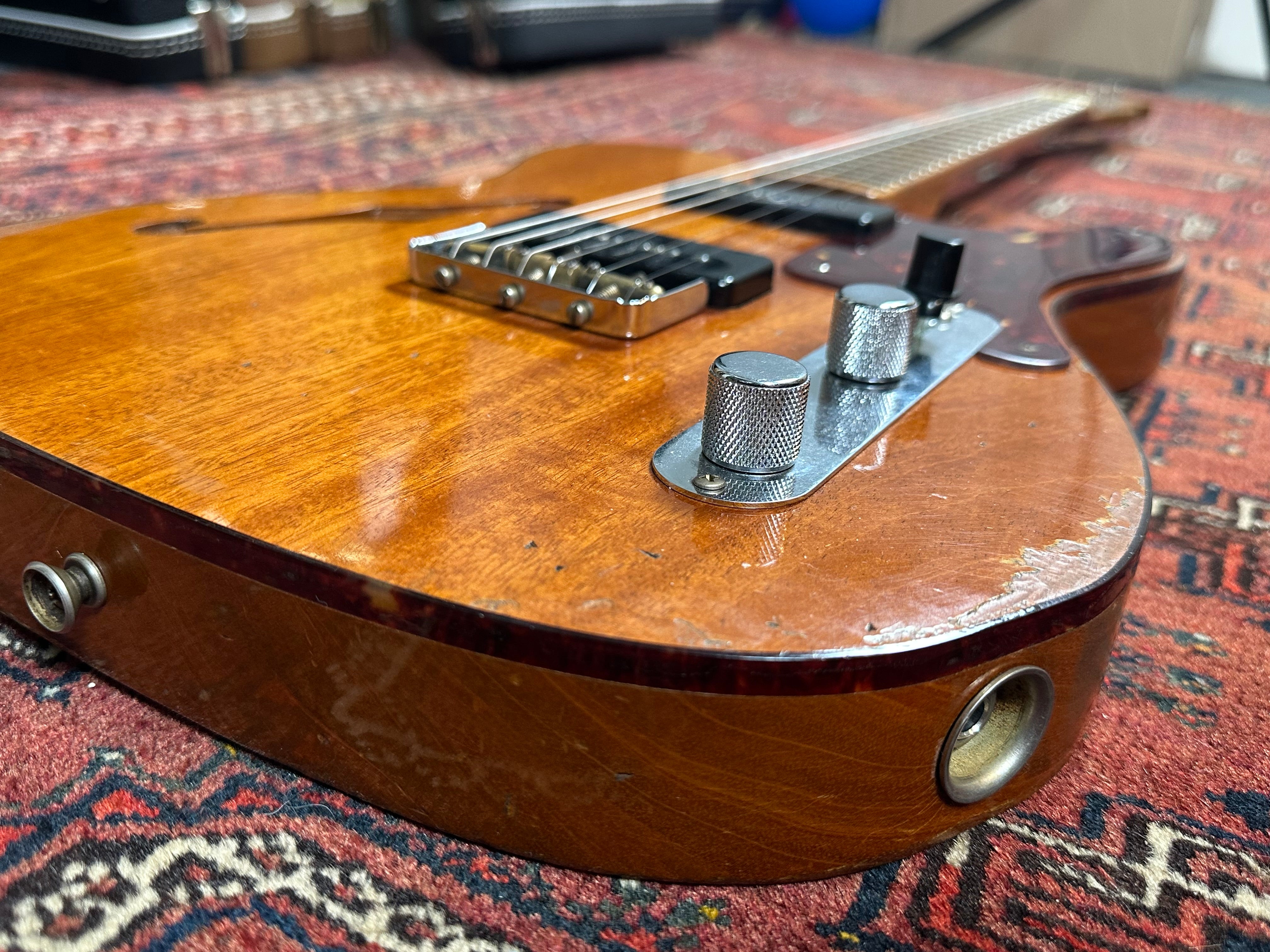 SOLD – 2020 Fender Custom Shop Limited Edition P90 Relic Thinline Telecaster Aged Natural