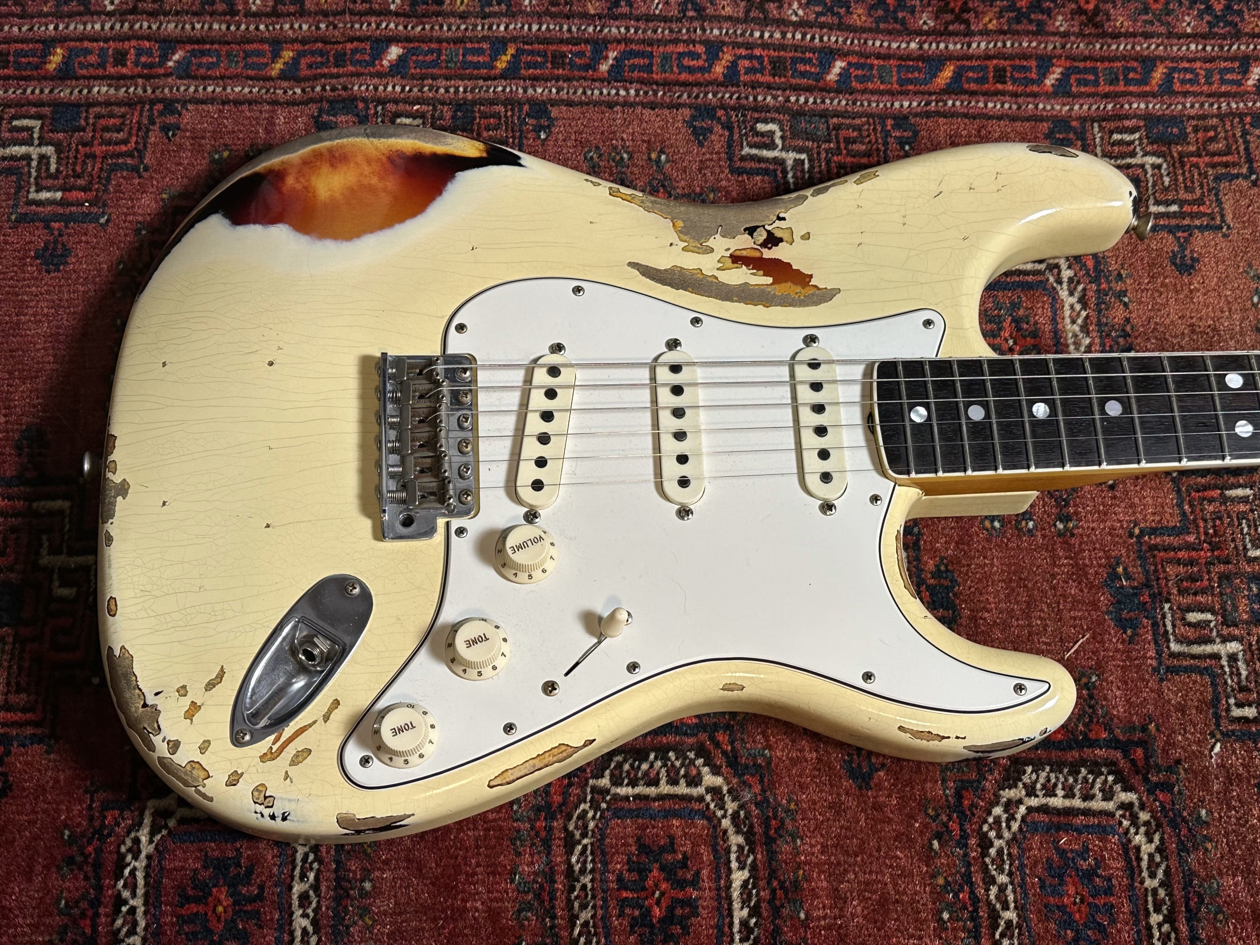 SOLD - Fender Custom Shop '67 LTD NAMM Heavy Relic Stratocaster 2019 Vintage White over Sunburst