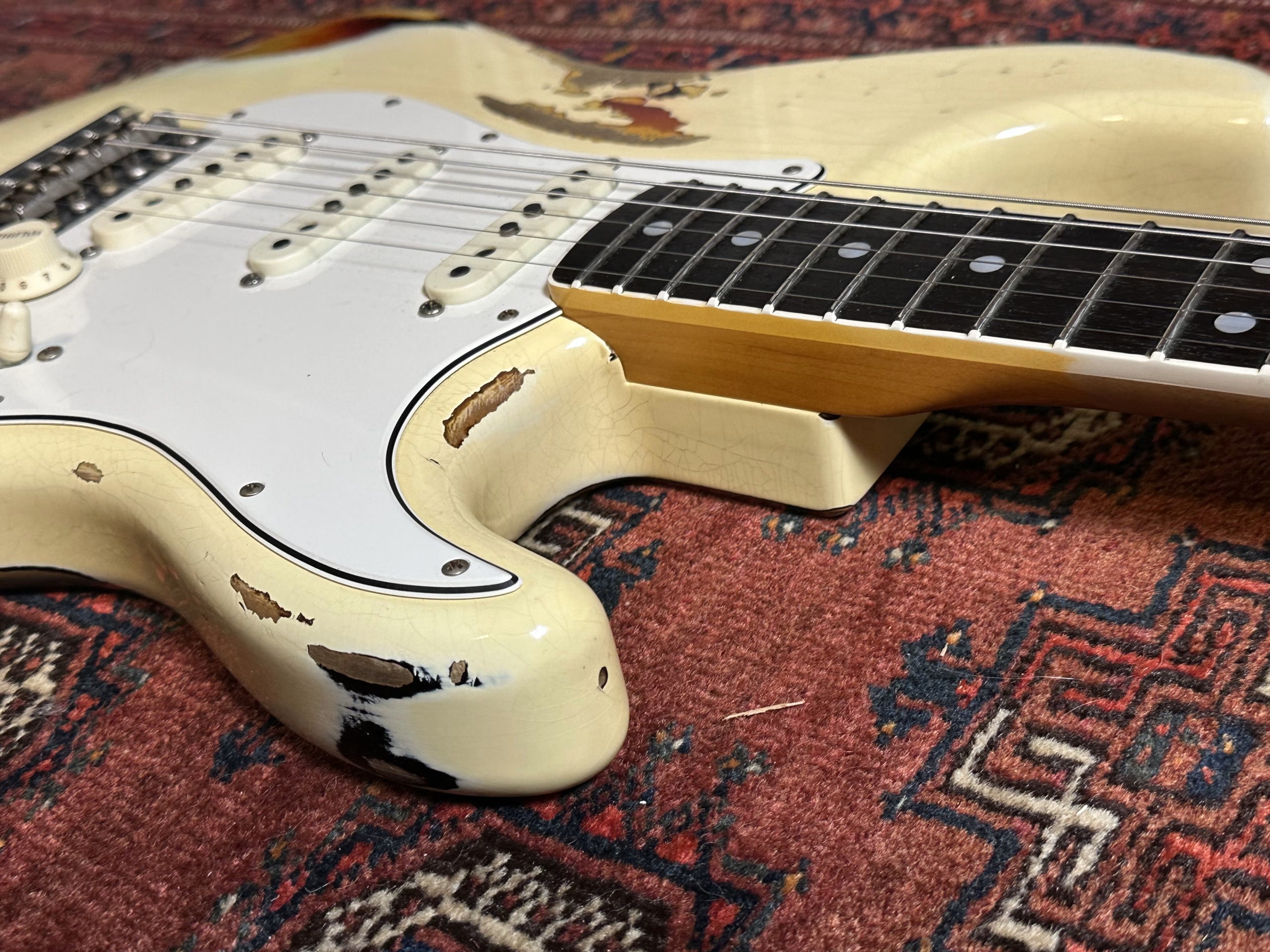 SOLD - Fender Custom Shop '67 LTD NAMM Heavy Relic Stratocaster 2019 Vintage White over Sunburst